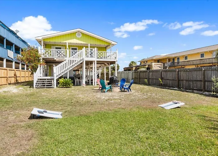 3br 3ba Pet Friendly Family Near The Holiday home