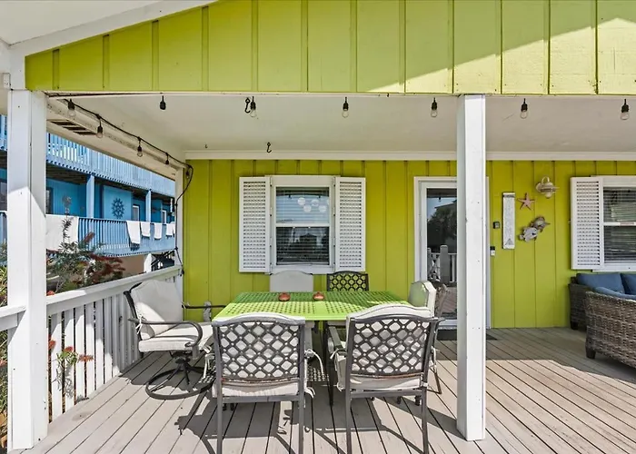 3br 3ba Pet Friendly Family Near The Holiday home *